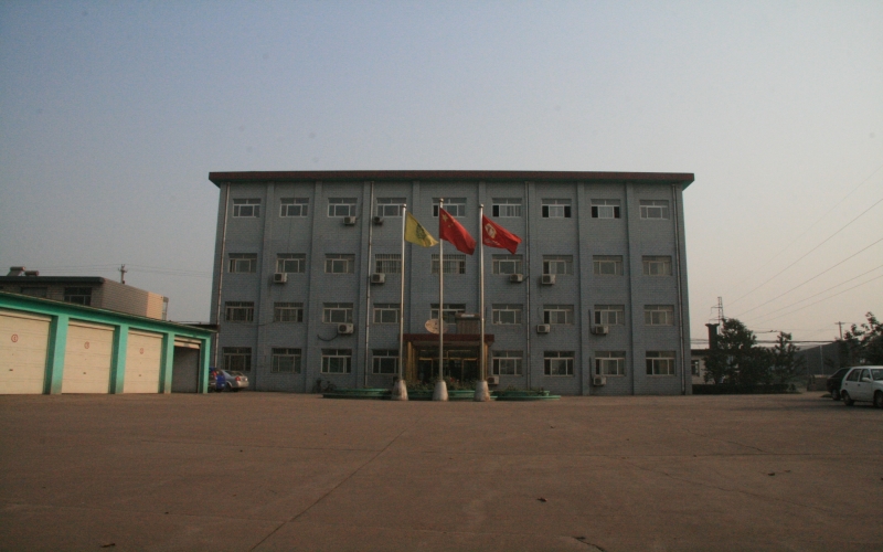 1999年，成立唐山合利鋼鐵廠，鋼鐵是這樣煉成的