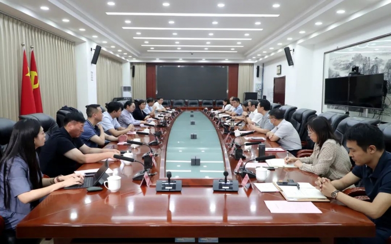 周波接待天津榮程祥泰投資控股集團(tuán)有限公司、天津東疆綜合保稅區(qū)、天津市海河產(chǎn)業(yè)基金管理有限公司負(fù)責(zé)人一行