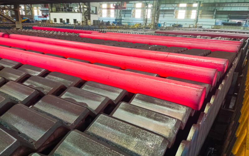 龍年開門紅！天榮軋鋼廠φ230規(guī)格棒材研發(fā)成功