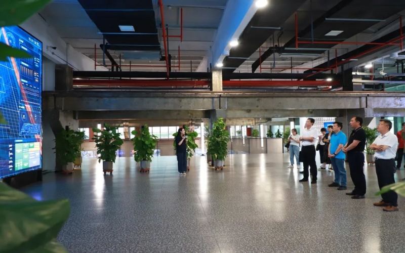 北辰區(qū)政協(xié)黨組成員、副主席李廣明一行到榮程集團(tuán)參觀調(diào)研