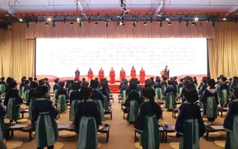 800余組家庭，近1800人，這兩場盛大的“開筆禮”，讓孩子們終身難忘！