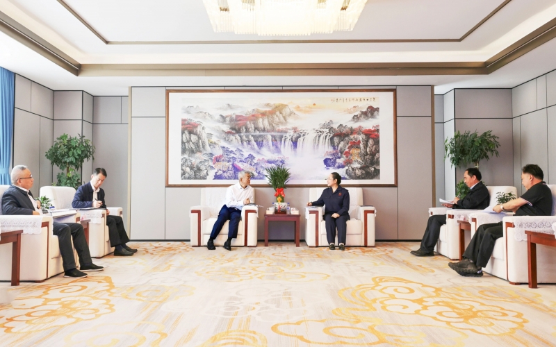 國網(wǎng)天津市電力公司董事長、黨委書記郭銘群深入榮程集團(tuán)走訪調(diào)研